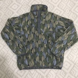 Patagonian half button up sweatshirt